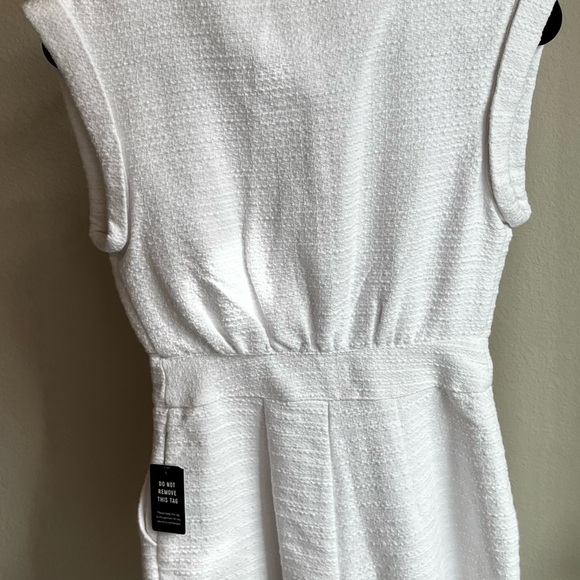 Express Textured White Button-Up Top - Picture 5 of 7